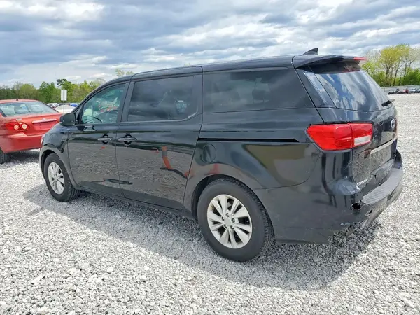 KNDMB5C18J6380250 2018 KIA SEDONA - Image 2