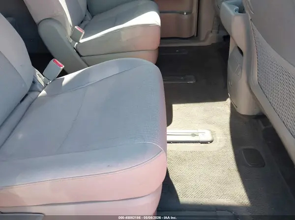 KNDMB5C18J6381981 2018 KIA SEDONA - Image 8