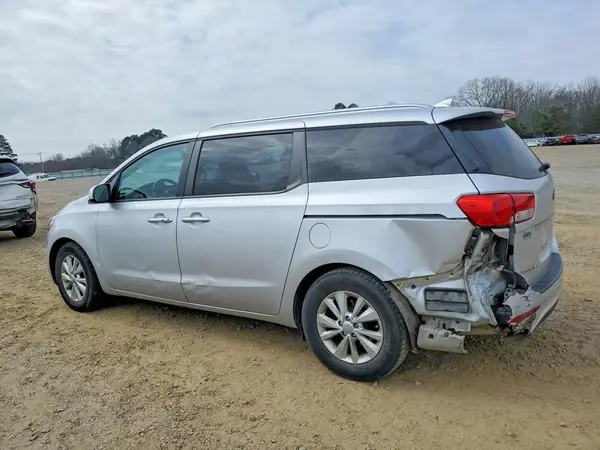 KNDMB5C18J6390230 2018 KIA SEDONA - Image 2