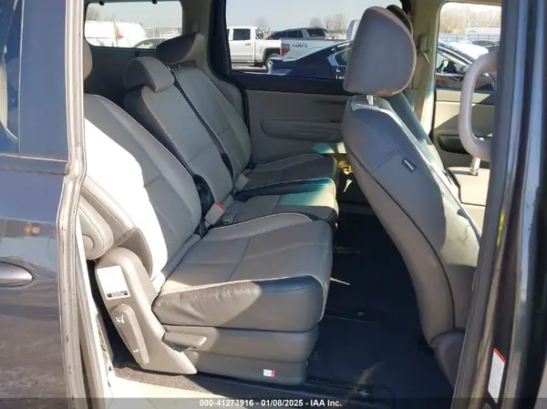 KNDMB5C18J6397114 2018 KIA SEDONA - Image 8