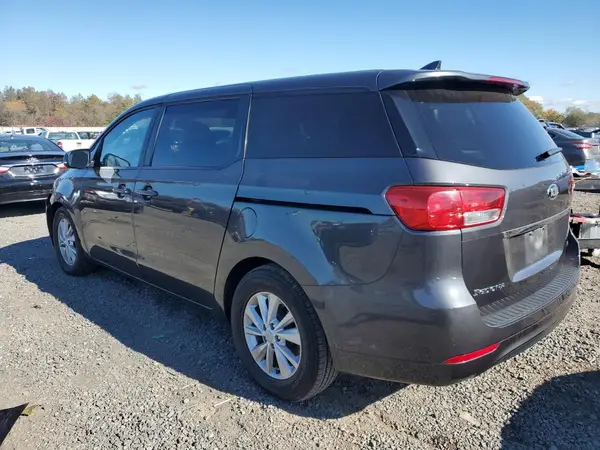 KNDMB5C18J6397811 2018 KIA SEDONA - Image 2
