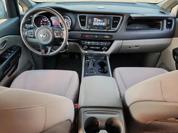 KNDMB5C18J6410024 2018 KIA SEDONA - Image 8