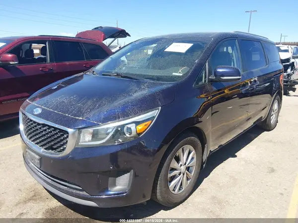 KNDMB5C18J6423937 2018 KIA SEDONA - Image 2