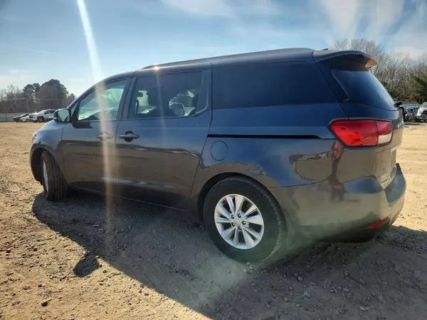 KNDMB5C18J6424229 2018 KIA SEDONA - Image 2