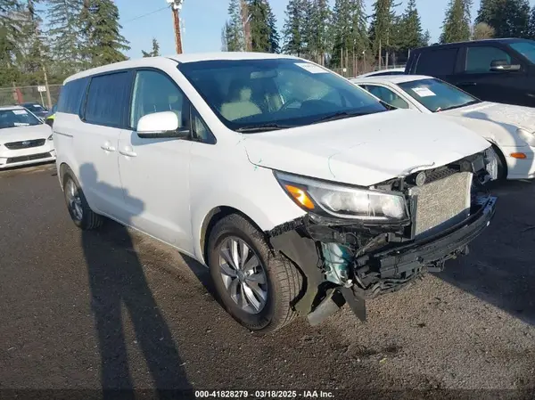 KNDMB5C18K6508746 2019 KIA SEDONA - Image 1
