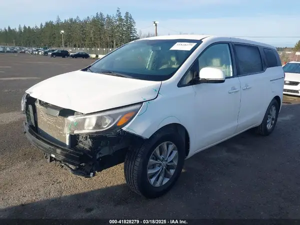 KNDMB5C18K6508746 2019 KIA SEDONA - Image 2