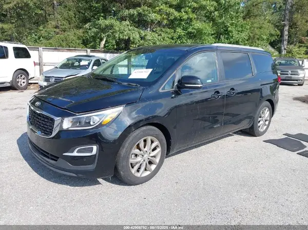 KNDMB5C18K6516202 2019 KIA SEDONA - Image 2