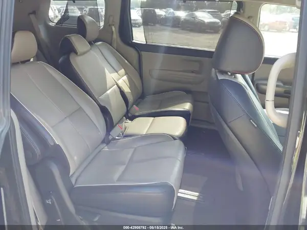 KNDMB5C18K6516202 2019 KIA SEDONA - Image 8