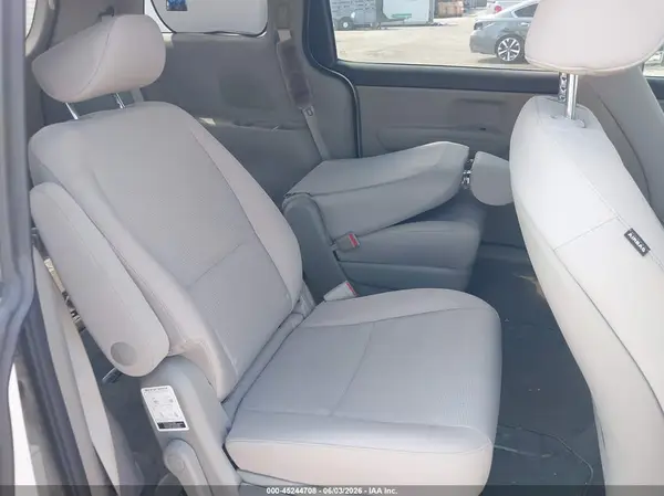 KNDMB5C18K6525174 2019 KIA SEDONA - Image 8