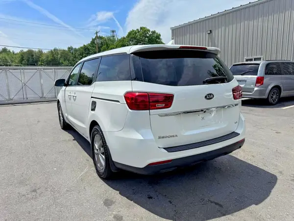 KNDMB5C18K6525496 2019 KIA SEDONA - Image 2