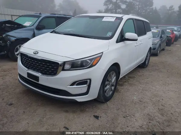 KNDMB5C18K6526325 2019 KIA SEDONA - Image 2