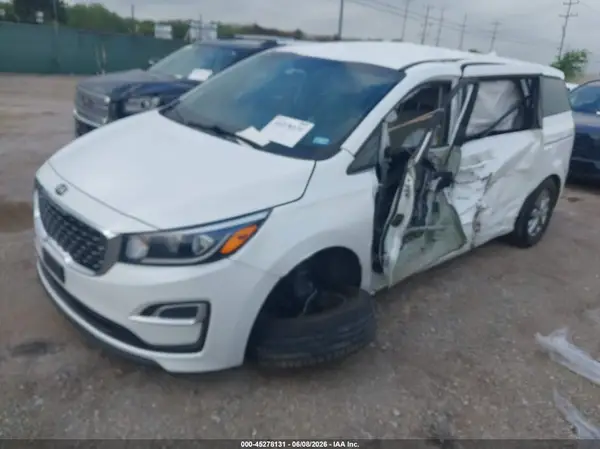 KNDMB5C18K6539625 2019 KIA SEDONA - Image 2