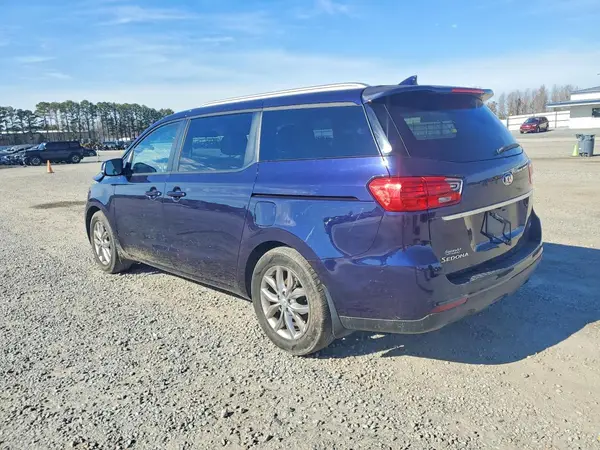 KNDMB5C18K6539818 2019 KIA SEDONA - Image 2