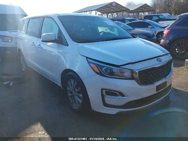 KNDMB5C18K6540726 2019 KIA SEDONA - Image 1