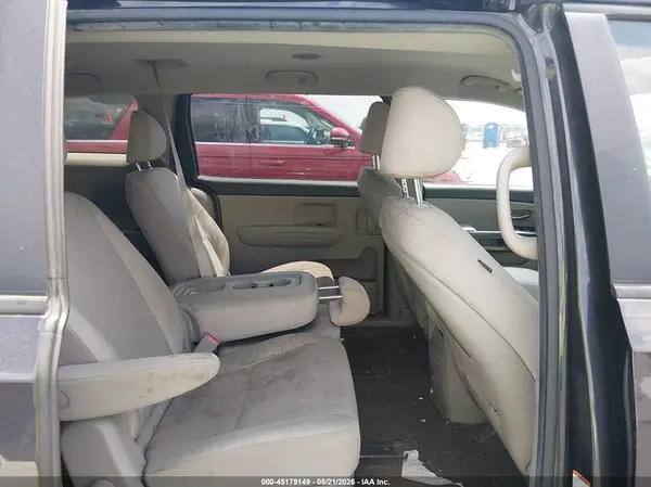 KNDMB5C18K6549104 2019 KIA SEDONA - Image 8