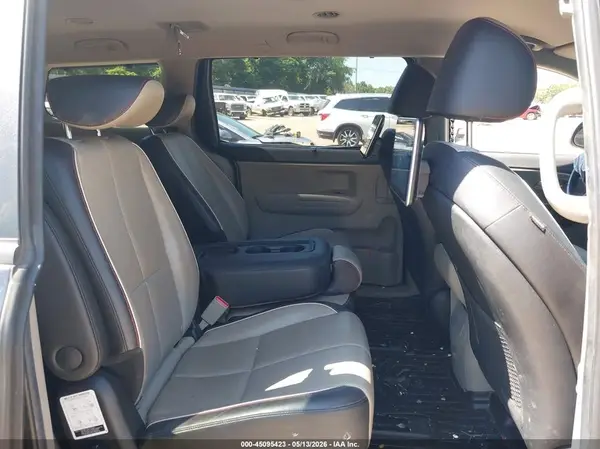 KNDMB5C18K6551676 2019 KIA SEDONA - Image 8