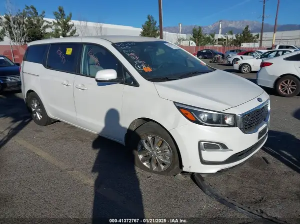 KNDMB5C18K6552505 2019 KIA SEDONA - Image 1