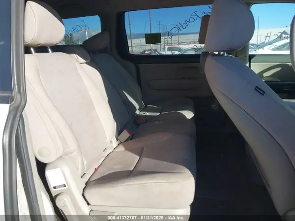 KNDMB5C18K6552505 2019 KIA SEDONA - Image 8