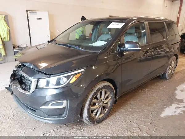 KNDMB5C18K6556599 2019 KIA SEDONA - Image 2