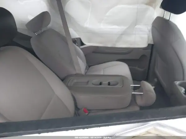 KNDMB5C18L6589720 2020 KIA SEDONA - Image 8