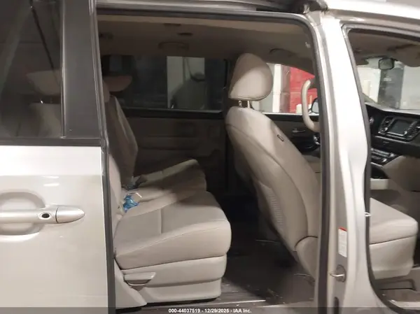 KNDMB5C18L6597073 2020 KIA SEDONA - Image 8