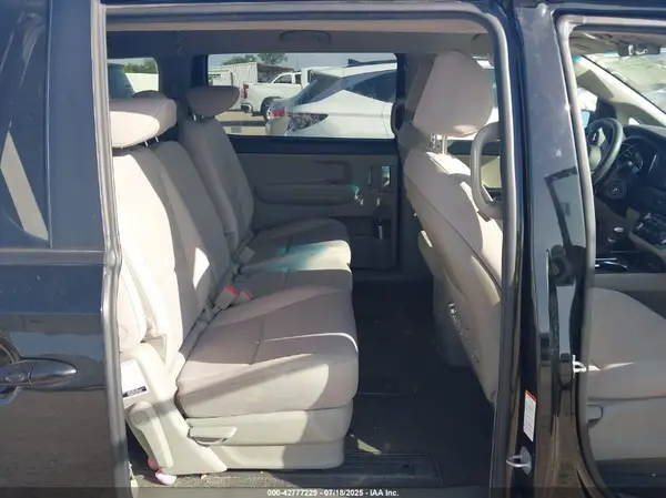 KNDMB5C18L6625325 2020 KIA SEDONA - Image 8