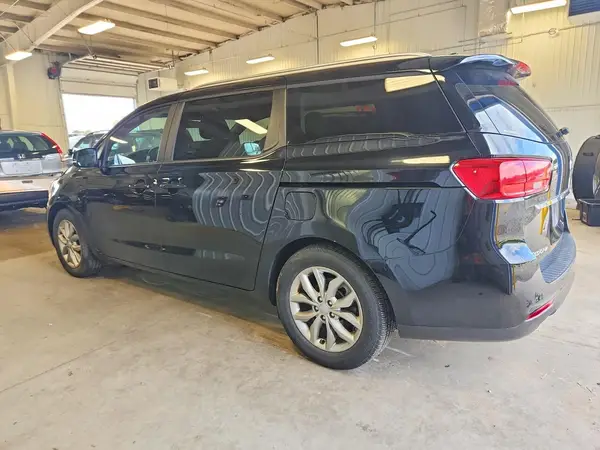 KNDMB5C18L6642206 2020 KIA SEDONA - Image 2
