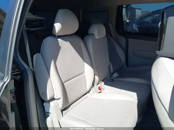 KNDMB5C18L6653478 2020 KIA SEDONA - Image 8