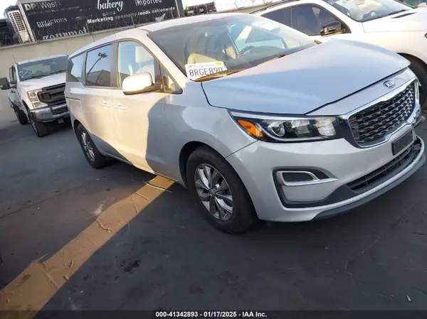 KNDMB5C18L6654713 2020 KIA SEDONA - Image 1
