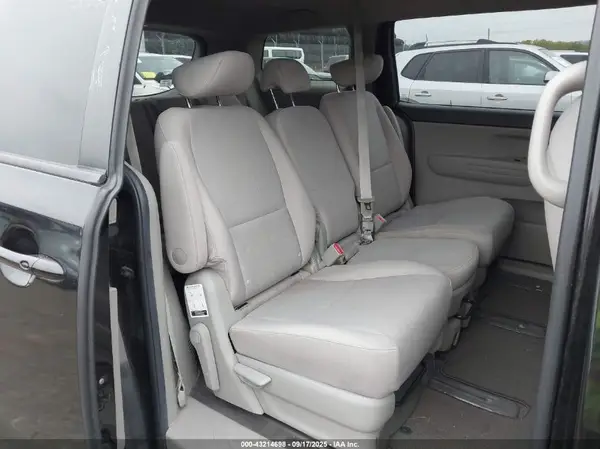KNDMB5C18M6668080 2021 KIA SEDONA - Image 8