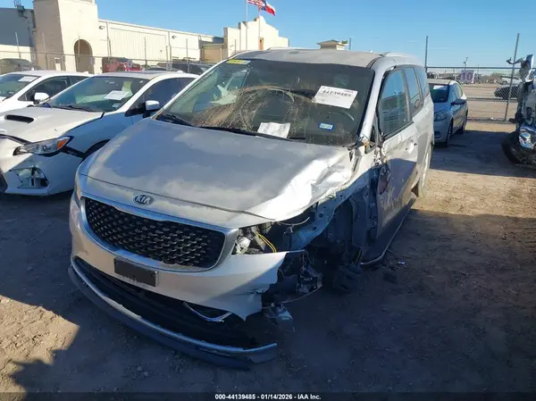 KNDMB5C19G6081858 2016 KIA SEDONA - Image 2
