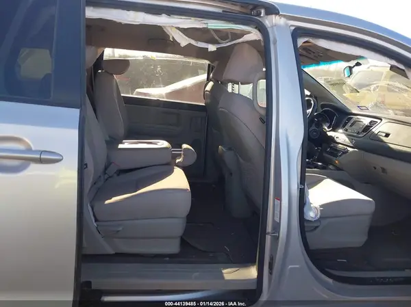 KNDMB5C19G6081858 2016 KIA SEDONA - Image 8