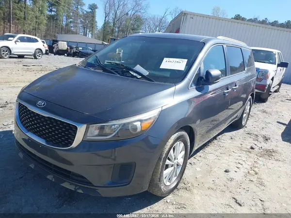 KNDMB5C19G6082105 2016 KIA SEDONA - Image 2