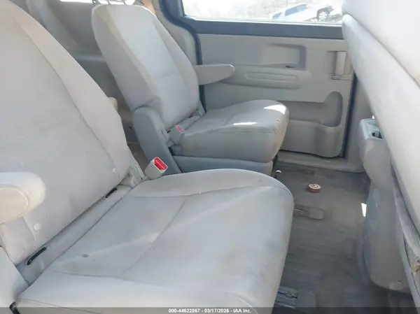 KNDMB5C19G6082105 2016 KIA SEDONA - Image 8