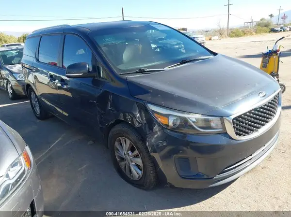 KNDMB5C19G6086543 2016 KIA SEDONA - Image 1