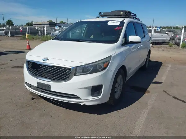 KNDMB5C19G6089491 2016 KIA SEDONA - Image 2