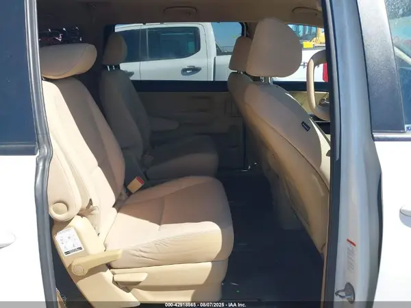 KNDMB5C19G6089491 2016 KIA SEDONA - Image 8