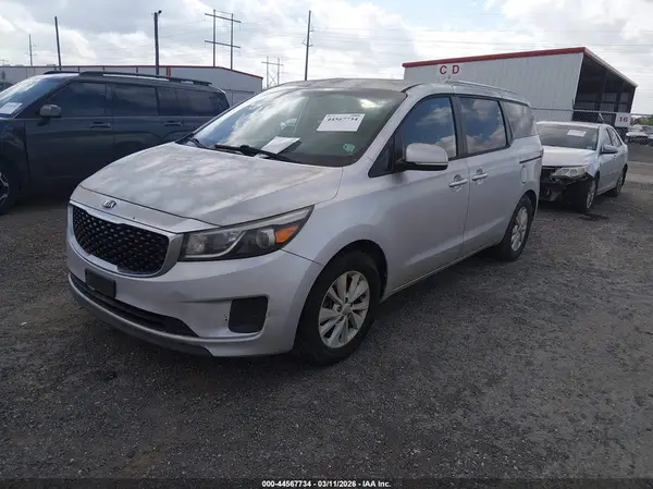 KNDMB5C19G6092424 2016 KIA SEDONA - Image 2
