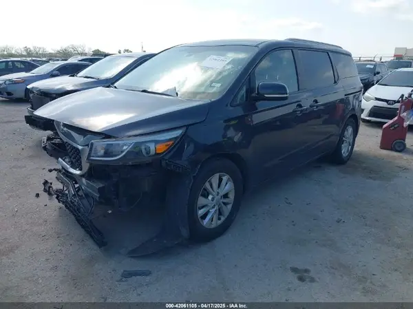 KNDMB5C19G6093119 2016 KIA SEDONA - Image 2
