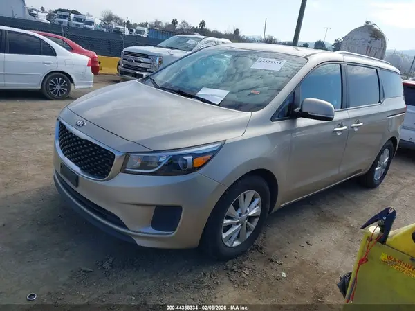 KNDMB5C19G6093444 2016 KIA SEDONA - Image 2