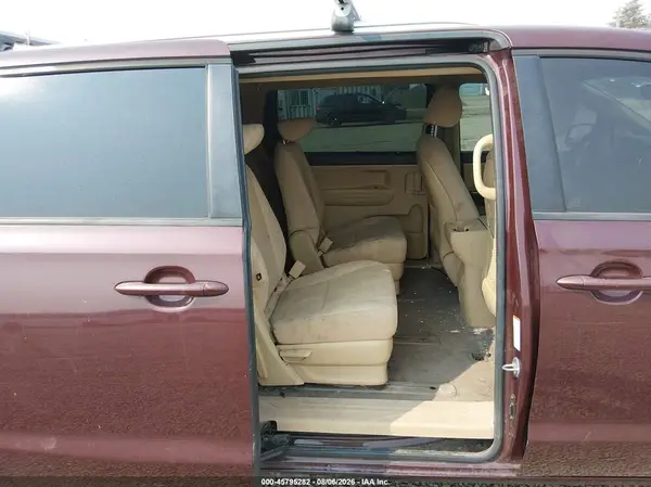 KNDMB5C19G6095193 2016 KIA SEDONA - Image 8