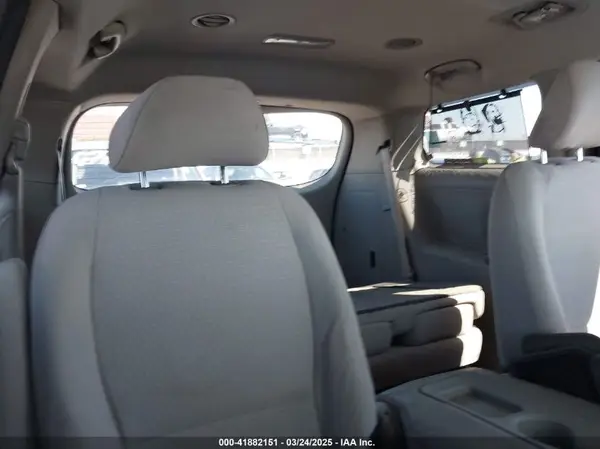 KNDMB5C19G6100800 2016 KIA SEDONA - Image 8