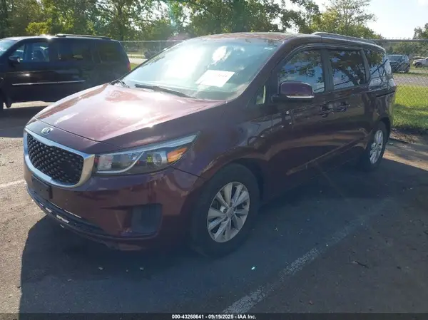 KNDMB5C19G6110808 2016 KIA SEDONA - Image 2