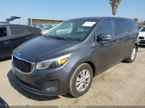 KNDMB5C19G6113904 2016 KIA SEDONA - Image 2