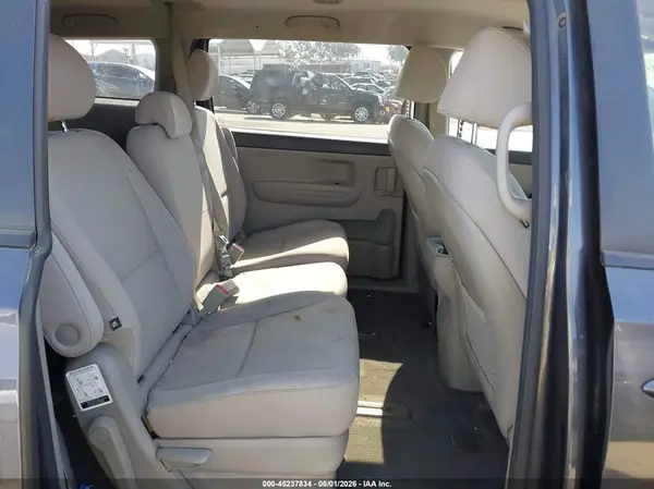 KNDMB5C19G6113904 2016 KIA SEDONA - Image 8