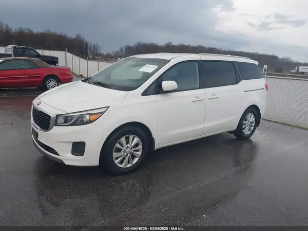 KNDMB5C19G6113949 2016 KIA SEDONA - Image 2