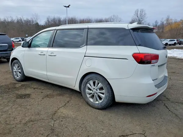 KNDMB5C19G6113952 2016 KIA SEDONA - Image 2