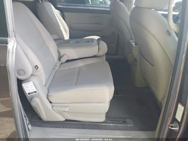 KNDMB5C19G6120125 2016 KIA SEDONA - Image 8