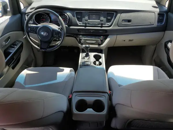 KNDMB5C19G6127947 2016 KIA SEDONA - Image 8