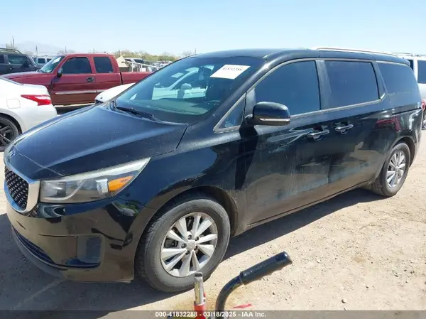 KNDMB5C19G6128757 2016 KIA SEDONA - Image 2